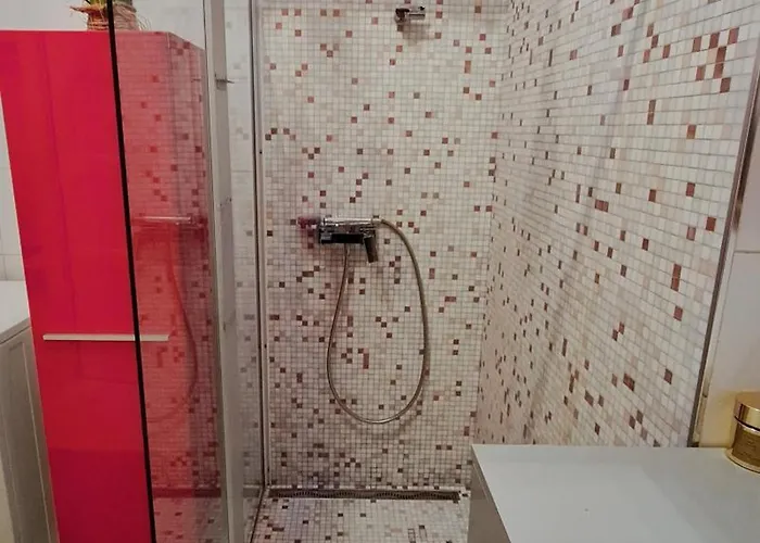 Square Nine Novi Sad